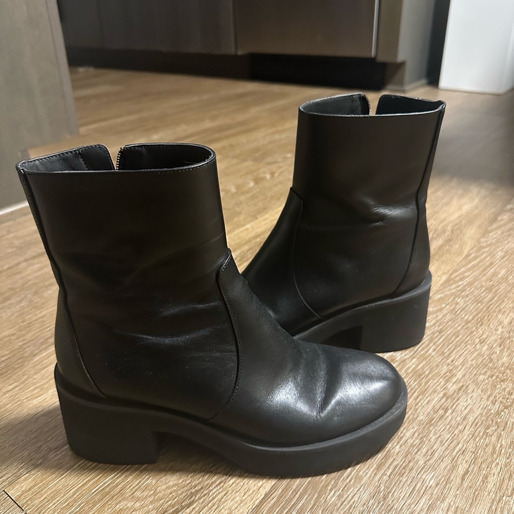 Stuart weitzman black booties